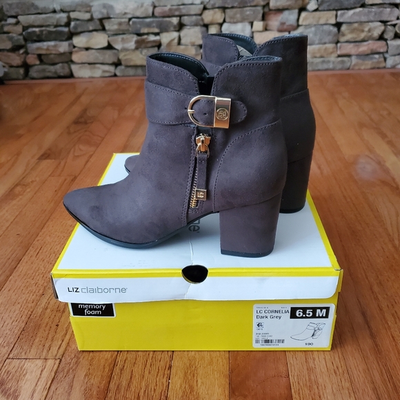 🆕🎁Liz Claiborne Cornelia Pointed Toe Ankle Boot - Picture 2 of 6